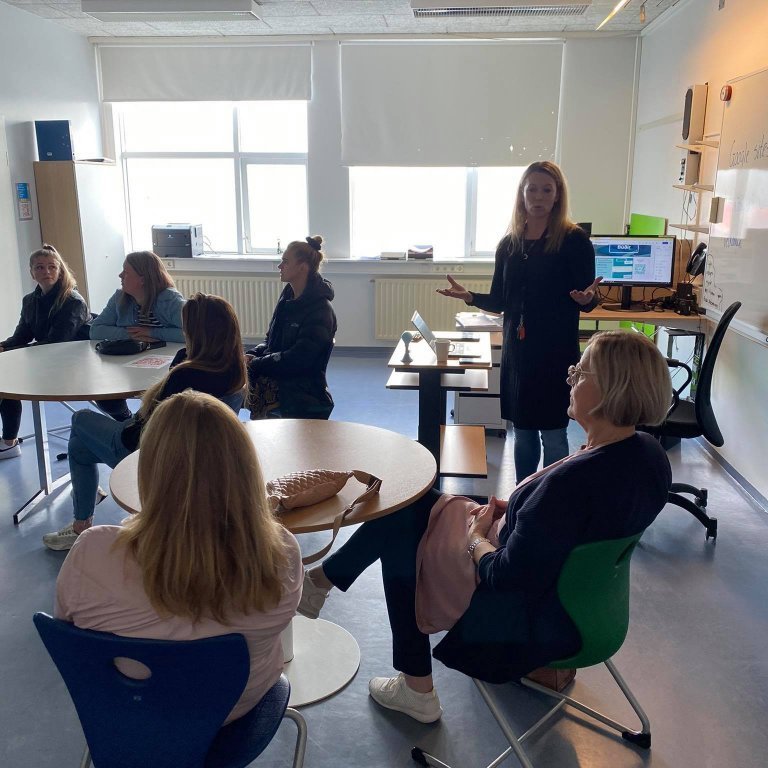 242764213_1383374732077906_5861623476724322195_n