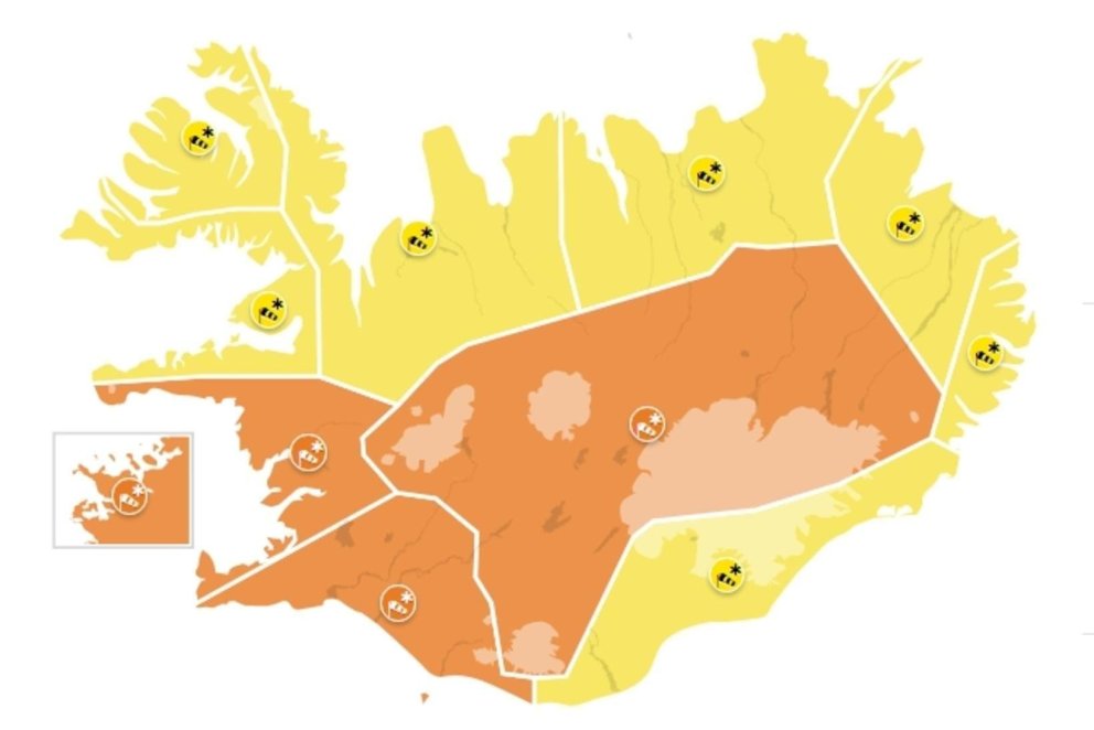 SKólahald með hefðbundnum hætti í dag