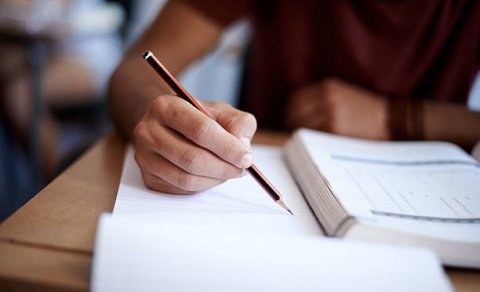 Samræmdum prófum í 9. bekk aflýst í ár.